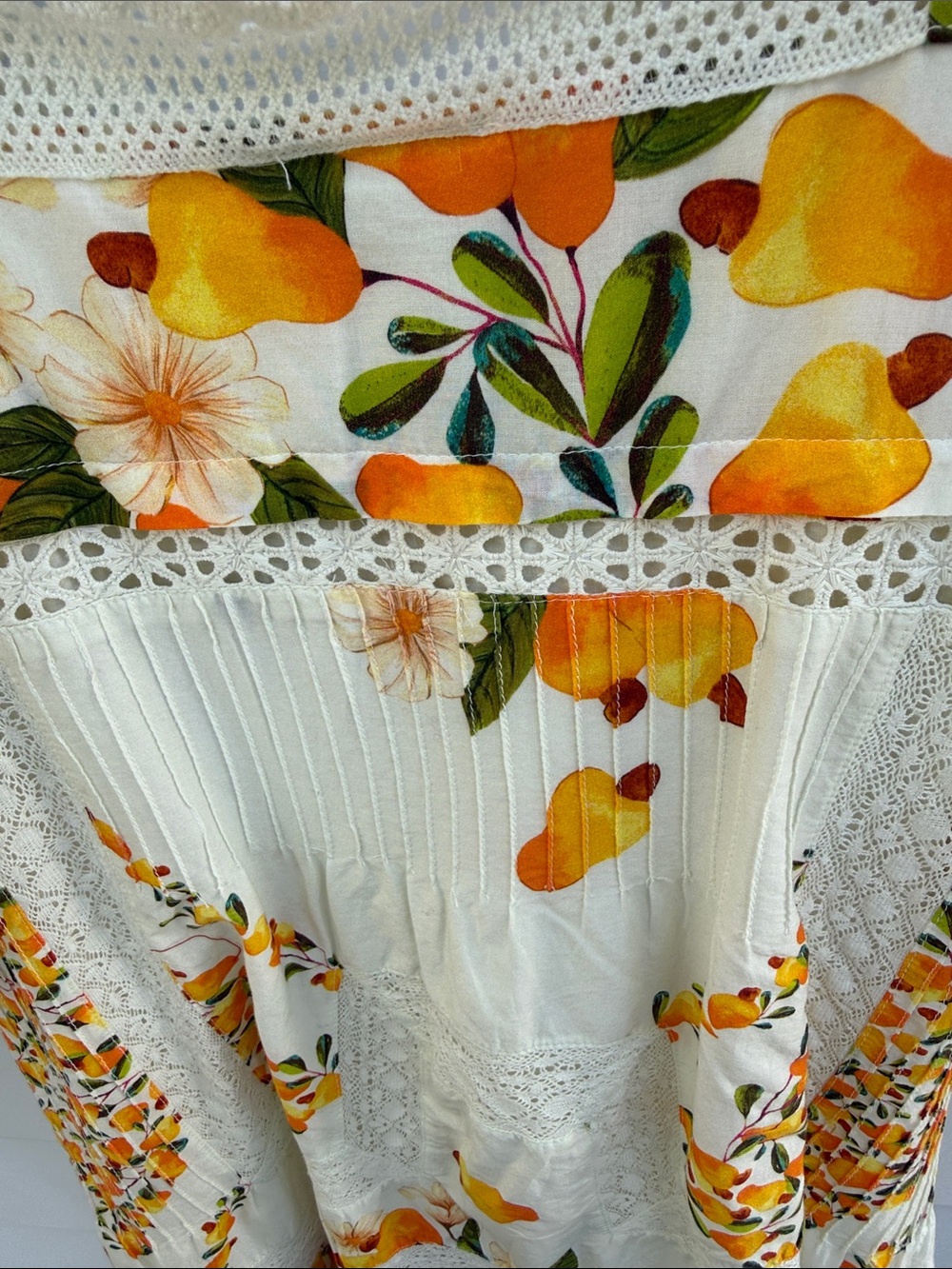 FARM Rio cashew citrus dress with Yellow-Orange Print - Picture 4 of 6